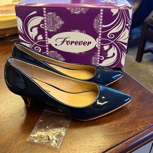 Forever Aubree-16 Navy Pumps